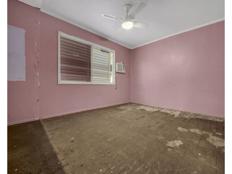 24 Butler Street, New Auckland QLD 4680