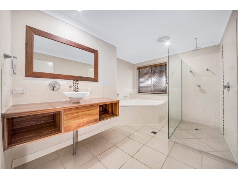 11 Mallard Court, South Gladstone QLD 4680
