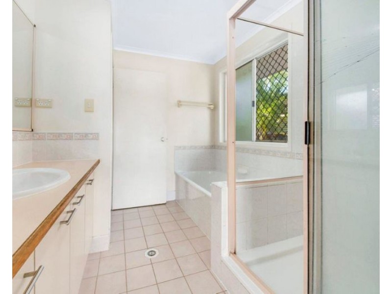 16 Mycumbene Way, Glen Eden QLD 4680