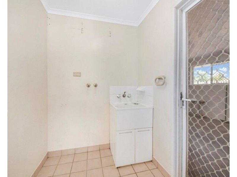 16 Mycumbene Way, Glen Eden QLD 4680