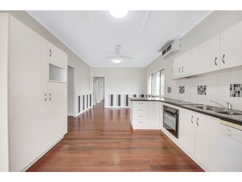 11 Marten Street, South Gladstone QLD 4680