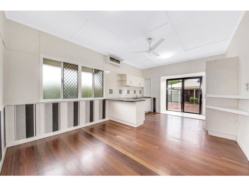 11 Marten Street, South Gladstone QLD 4680