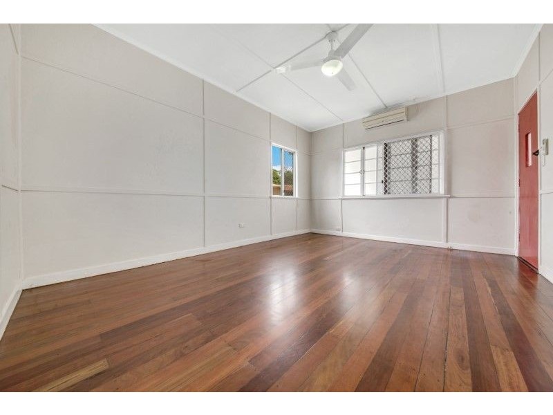 11 Marten Street, South Gladstone QLD 4680