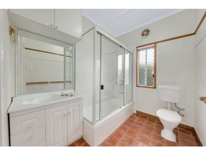 11 Marten Street, South Gladstone QLD 4680