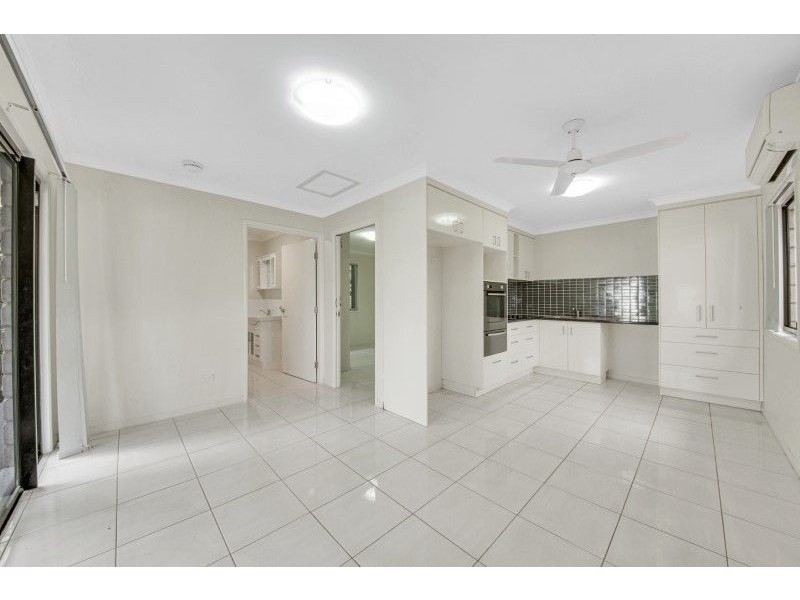 11 Marten Street, South Gladstone QLD 4680