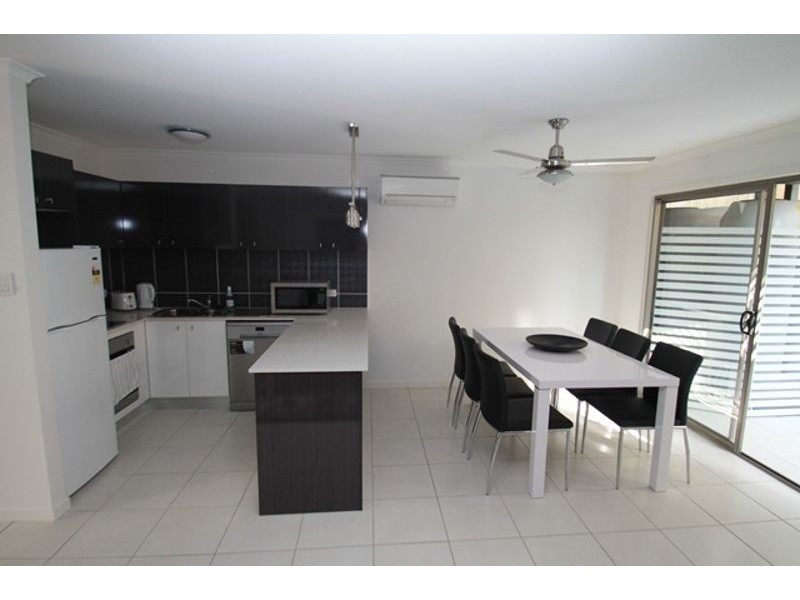 4/5 Glenlyon Street, Gladstone QLD 4680