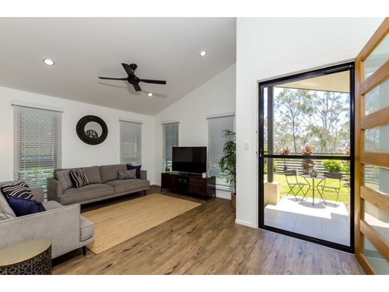 4 Clipper Terrace, South Gladstone QLD 4680