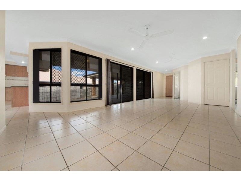 10 Stitt Close, Glen Eden QLD 4680