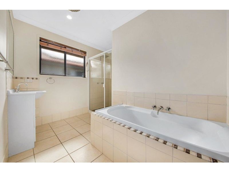 10 Stitt Close, Glen Eden QLD 4680