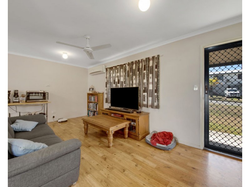 18 Cook Street, West Gladstone QLD 4680
