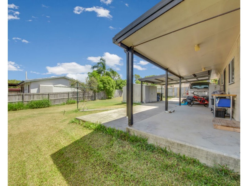 18 Cook Street, West Gladstone QLD 4680
