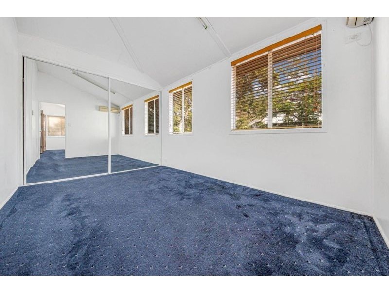 40 Agnes Street, South Gladstone QLD 4680