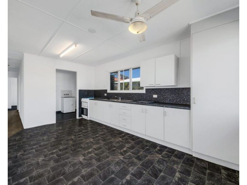 6 Ryalls Street, Barney Point QLD 4680
