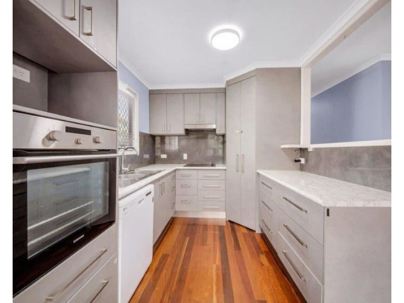 46 Ferguson Crescent, West Gladstone QLD 4680