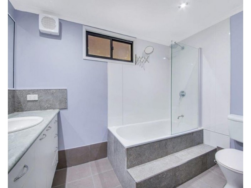 46 Ferguson Crescent, West Gladstone QLD 4680