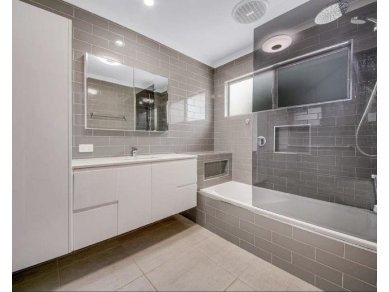 46 Ferguson Crescent, West Gladstone QLD 4680