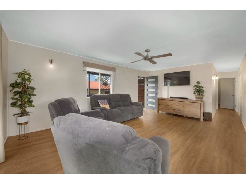 4 Wilson Street, New Auckland QLD 4680