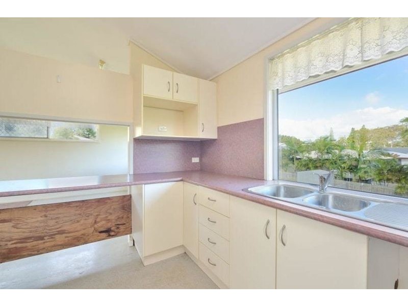 29 Park Street, West Gladstone QLD 4680