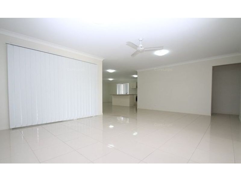 17 Woodland Court, Kirkwood QLD 4680