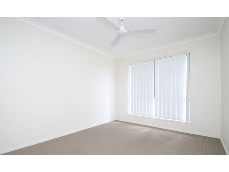 17 Woodland Court, Kirkwood QLD 4680