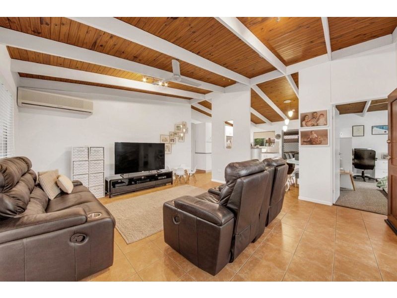 33 Mars Crescent, Telina QLD 4680