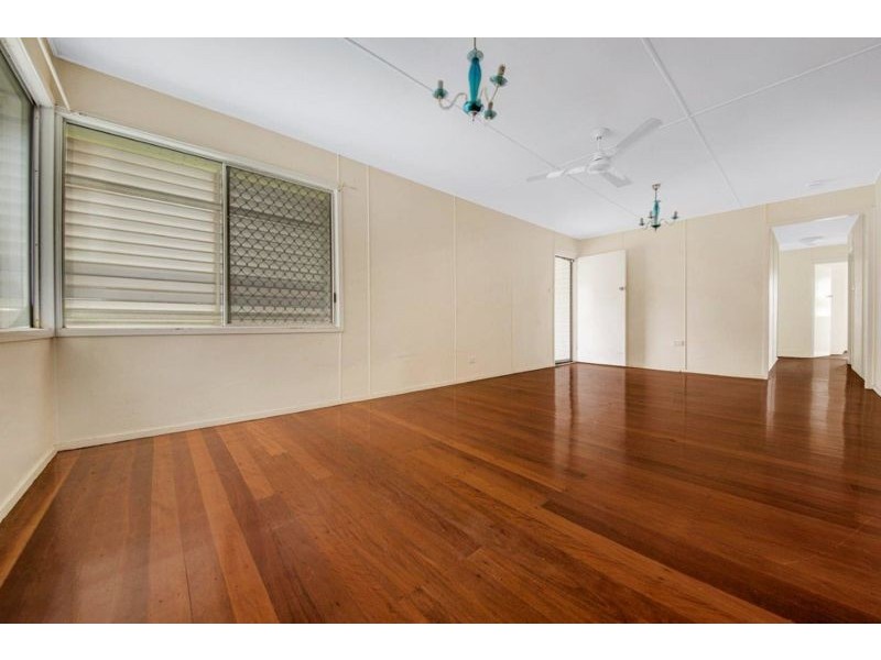 77 Sutton Street, Barney Point QLD 4680