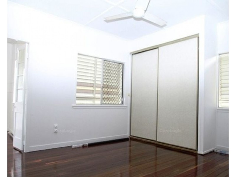 10 Agnes Street, South Gladstone QLD 4680