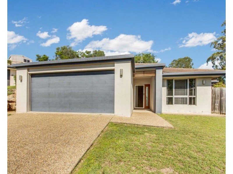 49 Dartmouth Close, Clinton QLD 4680