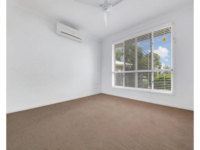 49 Dartmouth Close, Clinton QLD 4680