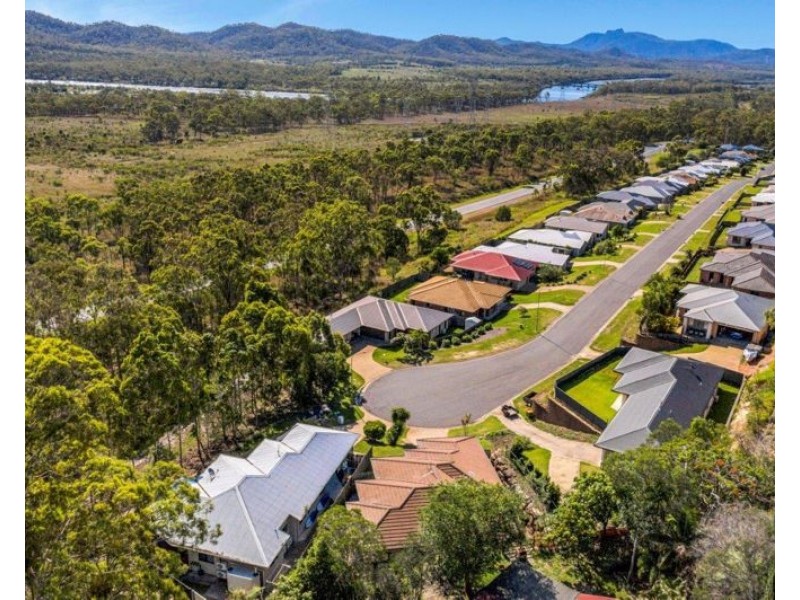 49 Dartmouth Close, Clinton QLD 4680