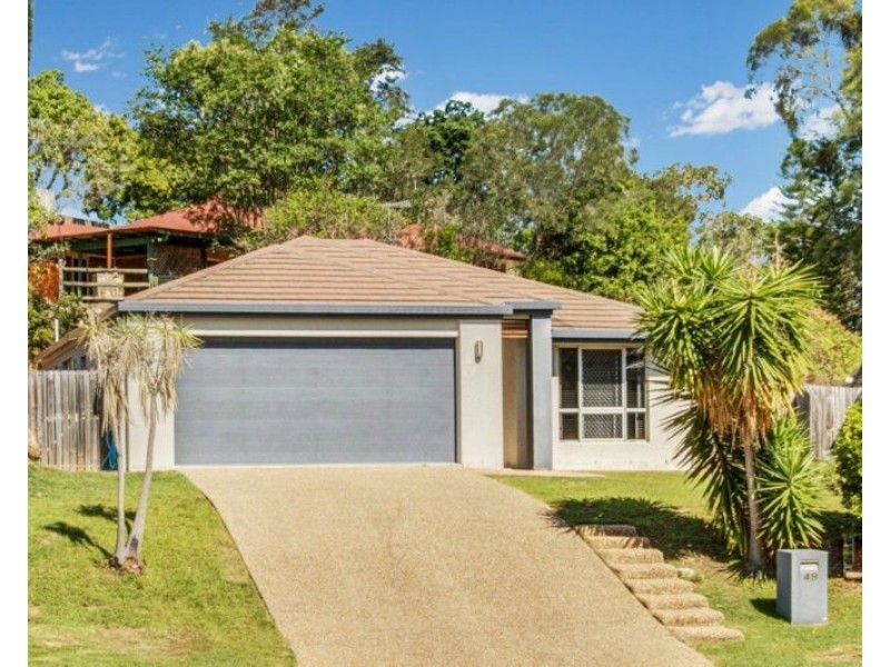 49 Dartmouth Close, Clinton QLD 4680