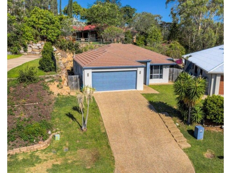 49 Dartmouth Close, Clinton QLD 4680