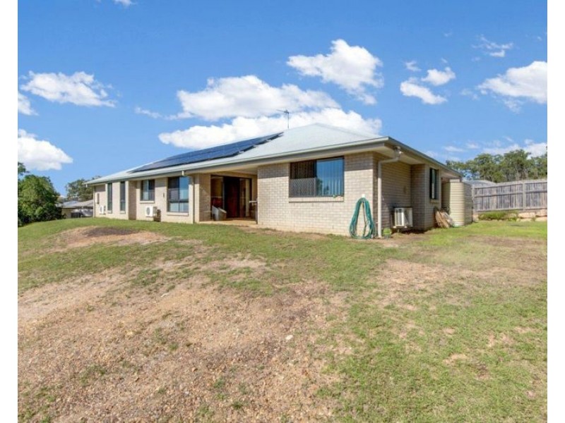24 Iris Road, Kirkwood QLD 4680