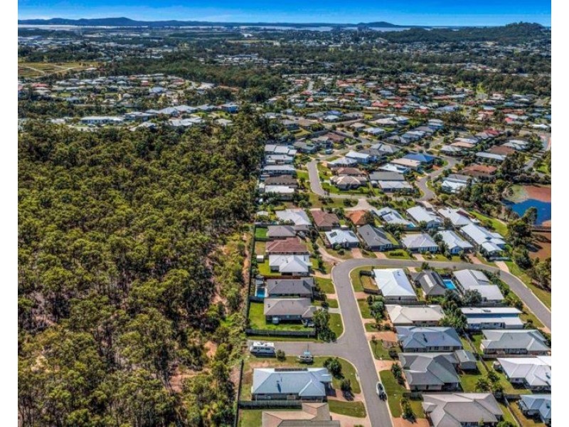 24 Iris Road, Kirkwood QLD 4680