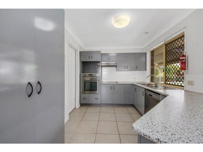 5 Hayman Court, Clinton QLD 4680