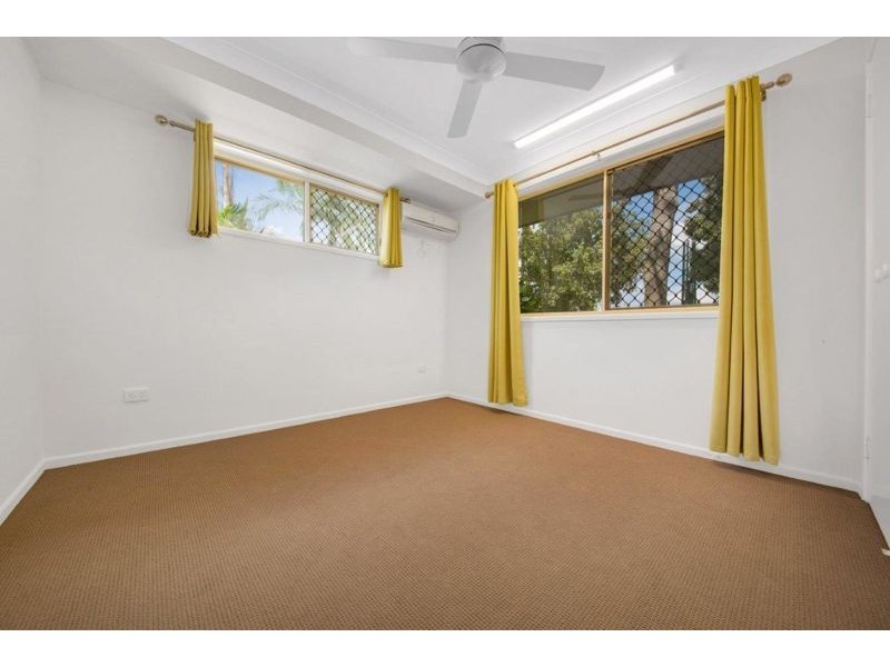 5 Hayman Court, Clinton QLD 4680