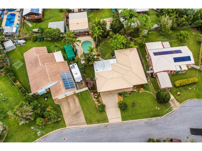 5 Hayman Court, Clinton QLD 4680