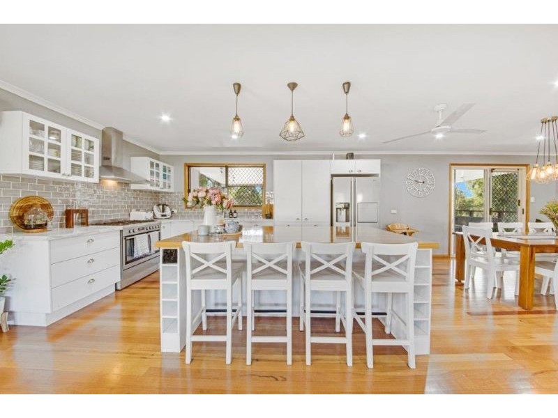 32 Sharyn Drive, New Auckland QLD 4680
