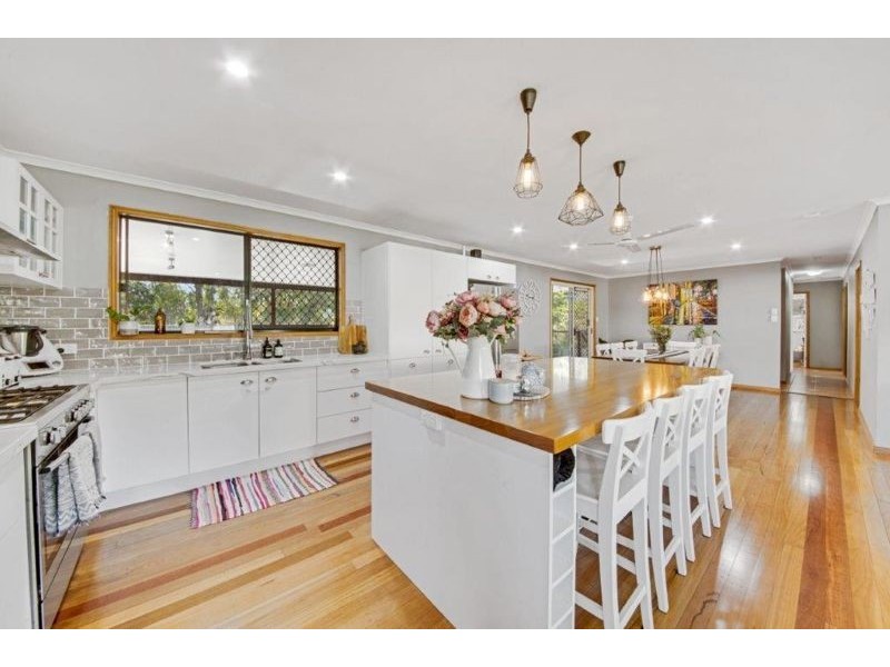 32 Sharyn Drive, New Auckland QLD 4680