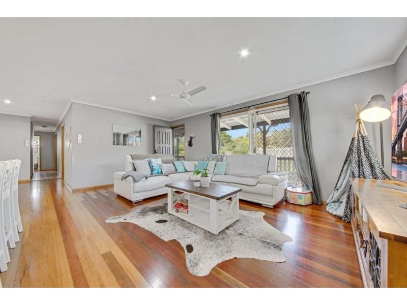 32 Sharyn Drive, New Auckland QLD 4680