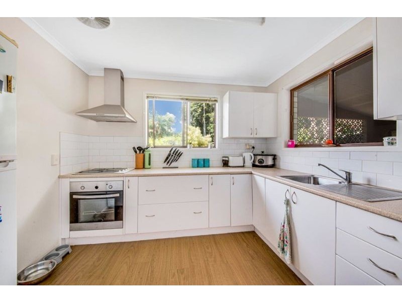 3 Bellemere Court, Boyne Island QLD 4680