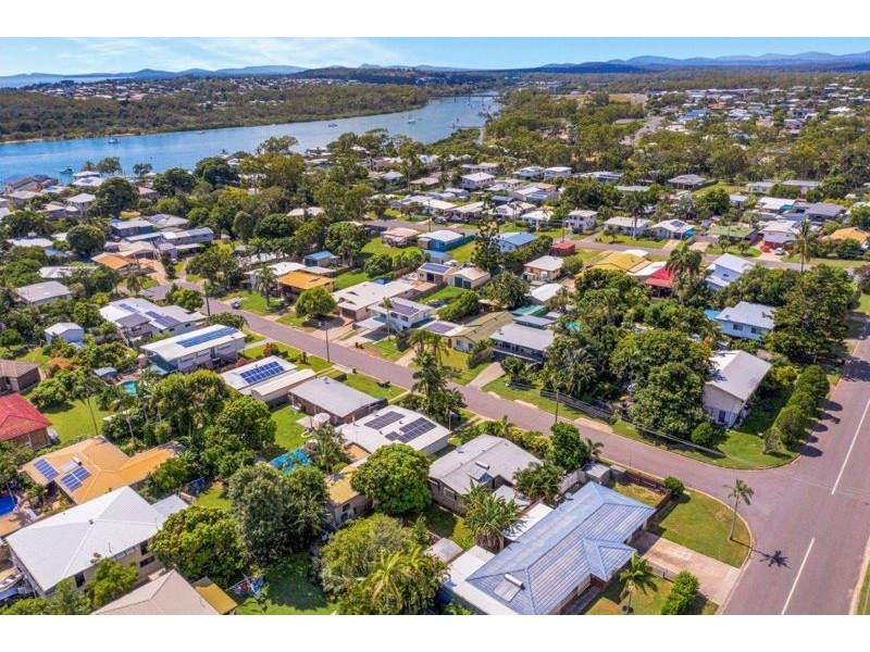 3 Bellemere Court, Boyne Island QLD 4680