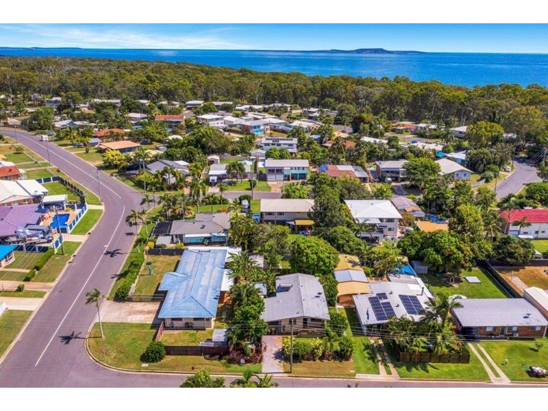 3 Bellemere Court, Boyne Island QLD 4680