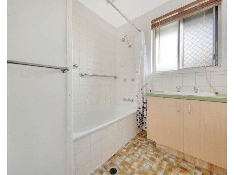 65 Dixon Drive, Telina QLD 4680