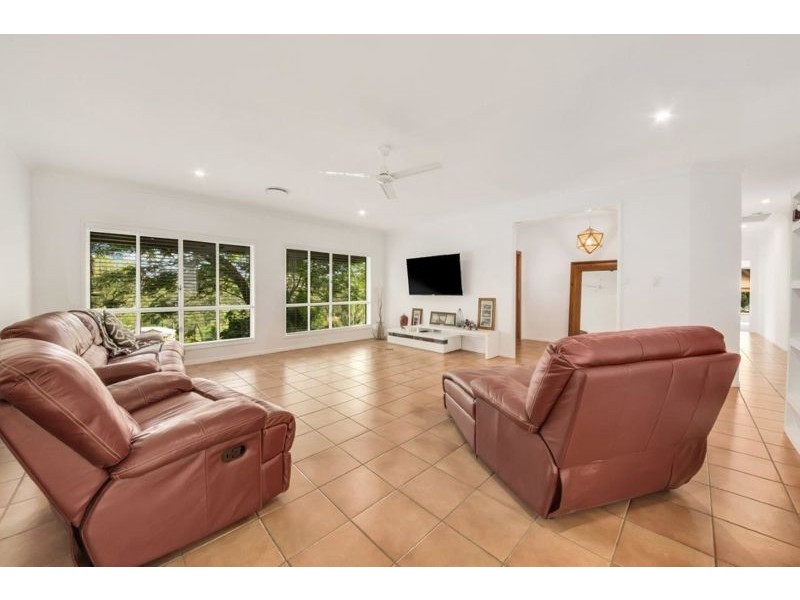 72 Williams Road, Burua QLD 4680