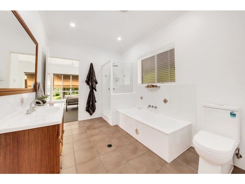 72 Williams Road, Burua QLD 4680