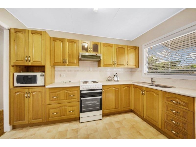38 Boles Street, West Gladstone QLD 4680