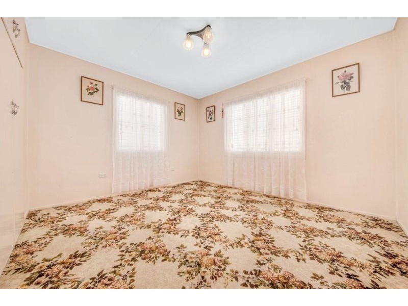 38 Boles Street, West Gladstone QLD 4680