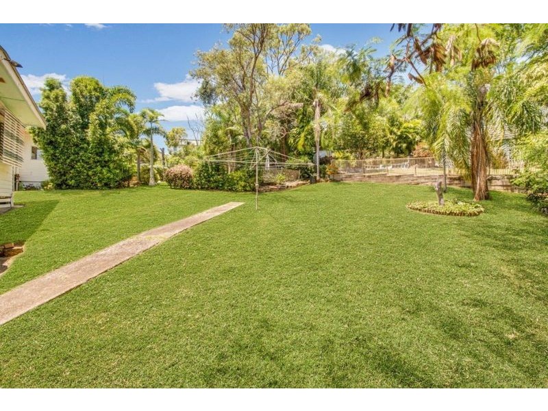 38 Boles Street, West Gladstone QLD 4680