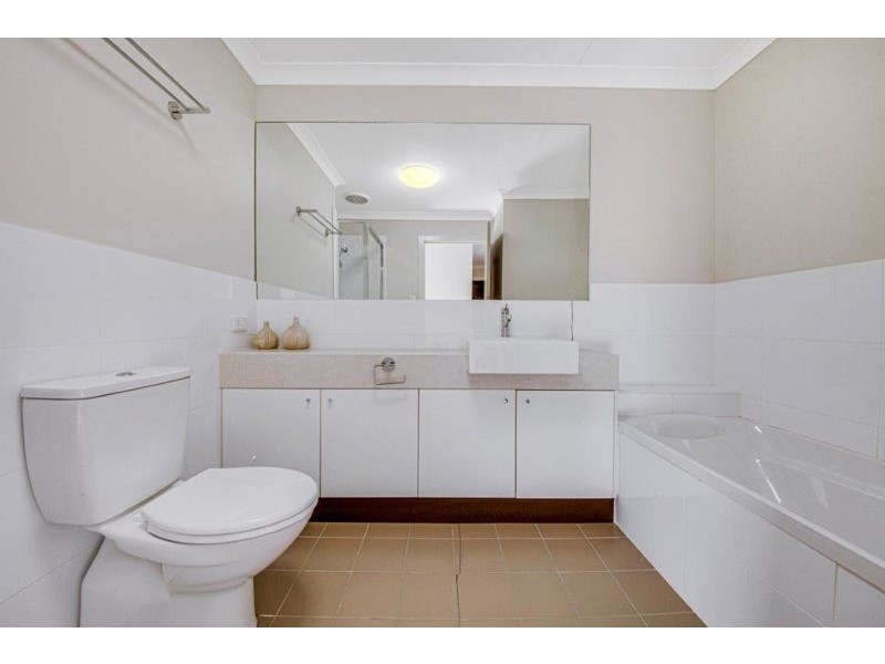 4/1 Michel Place, Telina QLD 4680